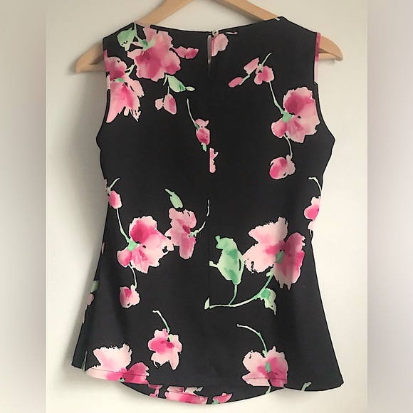 ST JOHN Stretchy Silk Floral Sleeveless Top - Picture 2 of 7